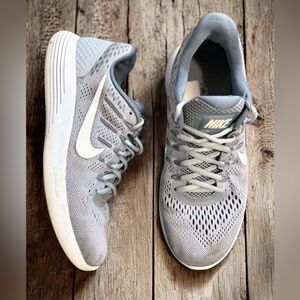 Women’s Nike Flyknit Running Shoes Sz 9